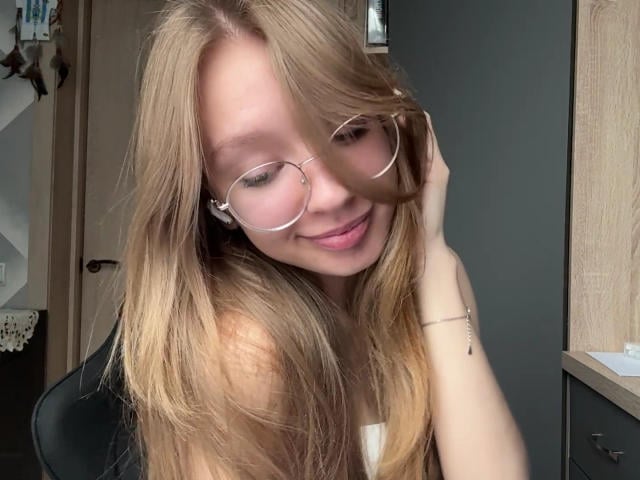 ColeneBeauharnois - Live porn &amp; sex cam - 30433271