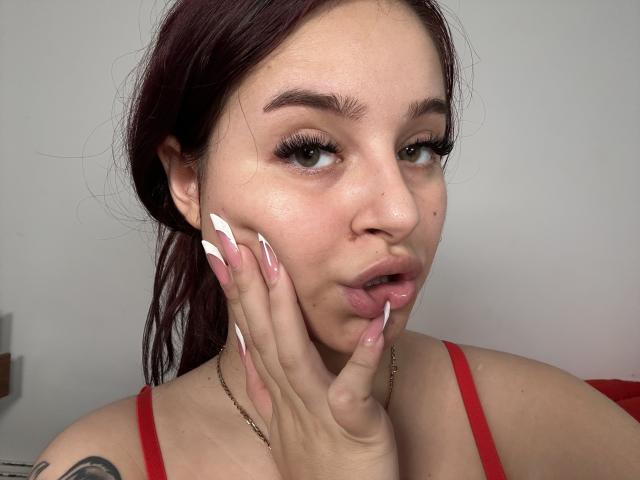 Luucie - Live Sex Cam - 30434330