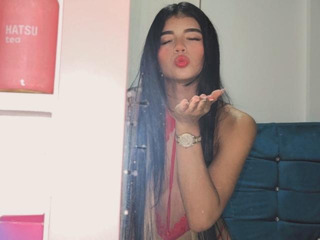 RoxanneeSecret - Live sex cam - 30437303
