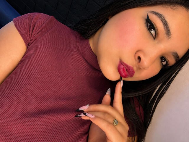 CharlotteTiffany - Sexe cam en vivo - 30442103