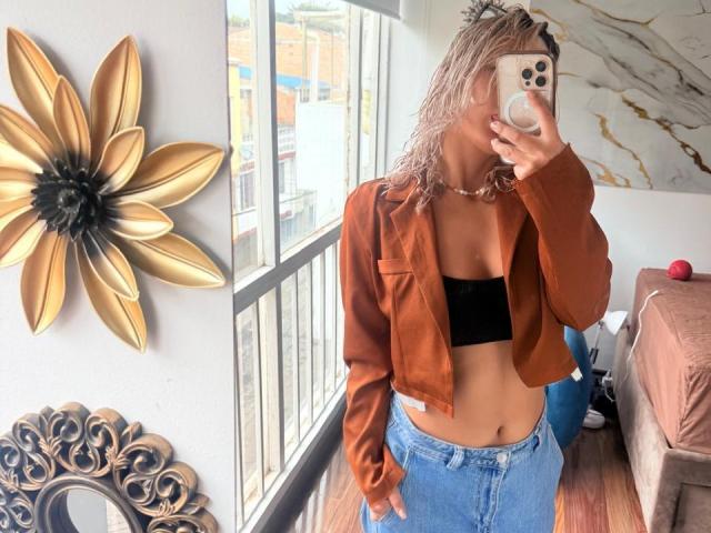 ElenaSaenz - Live Sex Cam - 30443894