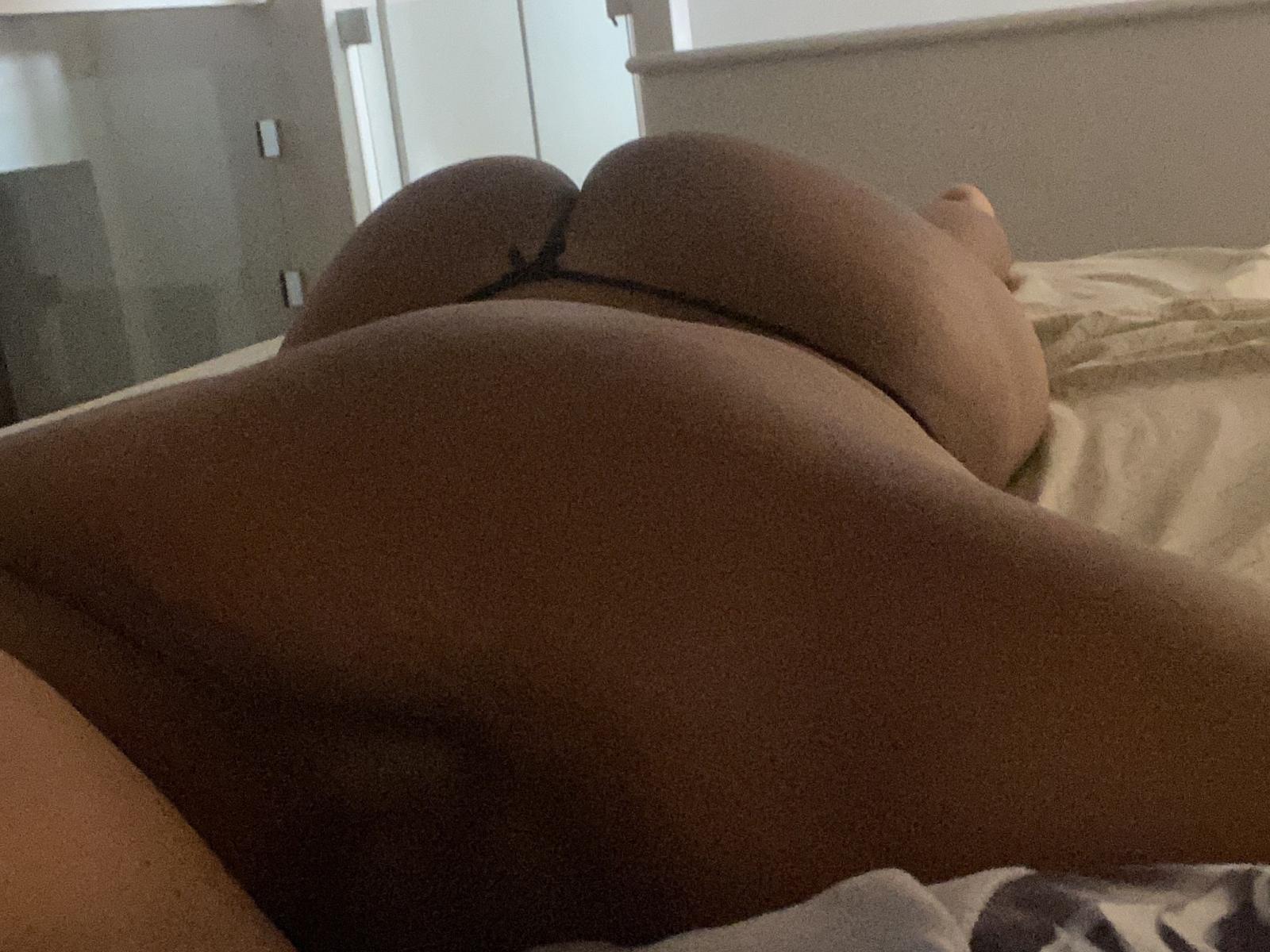 AleinFourDi - Élő pornó és szexkamera - 30446978