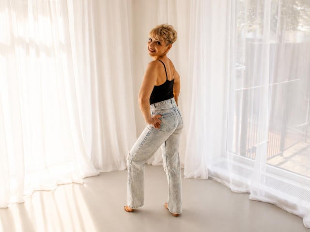 EllaBonito - Live sex cam - 30447173