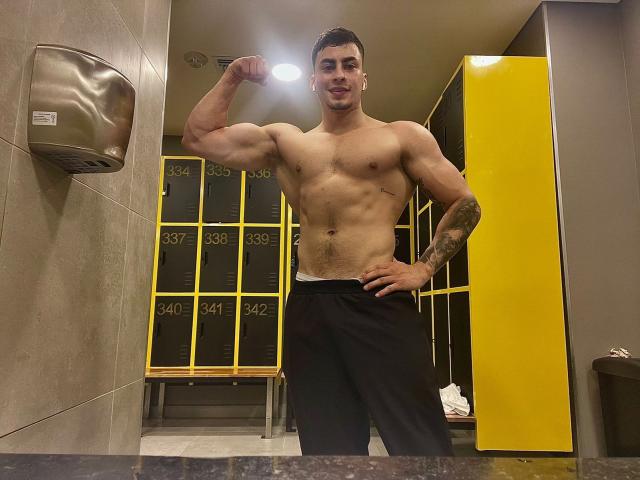 ThiagoMeneses - Live sex cam - 30448595
