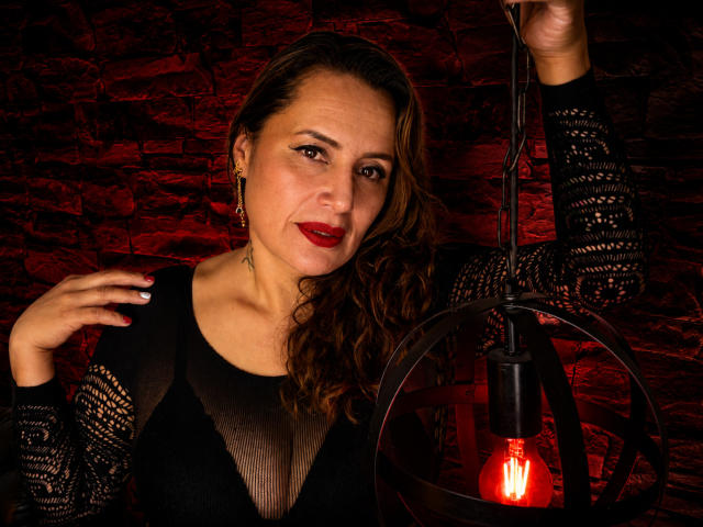 GoddessGiorgina - Live sexe cam - 30452573