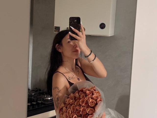 NikkiGoldX - Sexe cam en vivo - 30452939