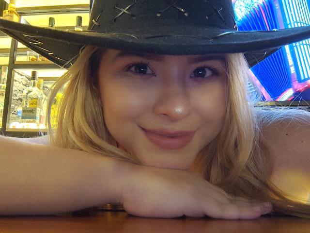 AshleySofia - Sexe cam en vivo - 30456863