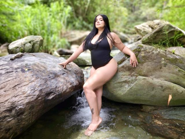 LaraJames - Élő pornó és szexkamera - 30457286