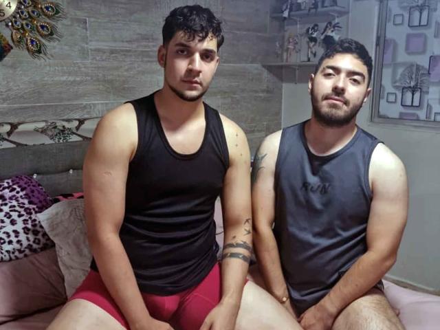 JaceAndAlec - Live Sex Cam - 30458084