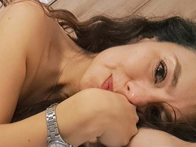 MonicaBellox - Live porn &amp; sex cam - 30459845