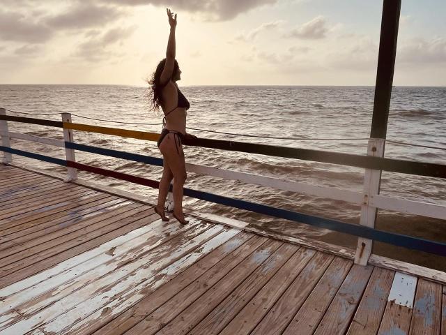 MonicaBellox - Live porn &amp; sex cam - 30459887