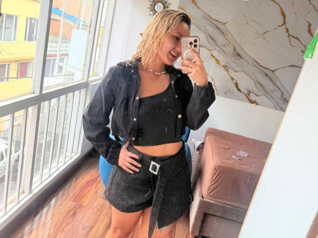 ElenaSaenz - Live Sex Cam - 30460436