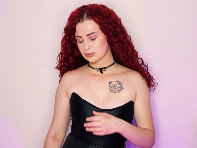 LucyGrayyy - Live Sex Cam - 30464252