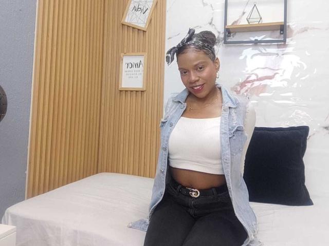 SarahiPusey - Live Sex Cam - 30464903