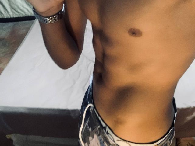 AndyCris - Live sex cam - 30469679