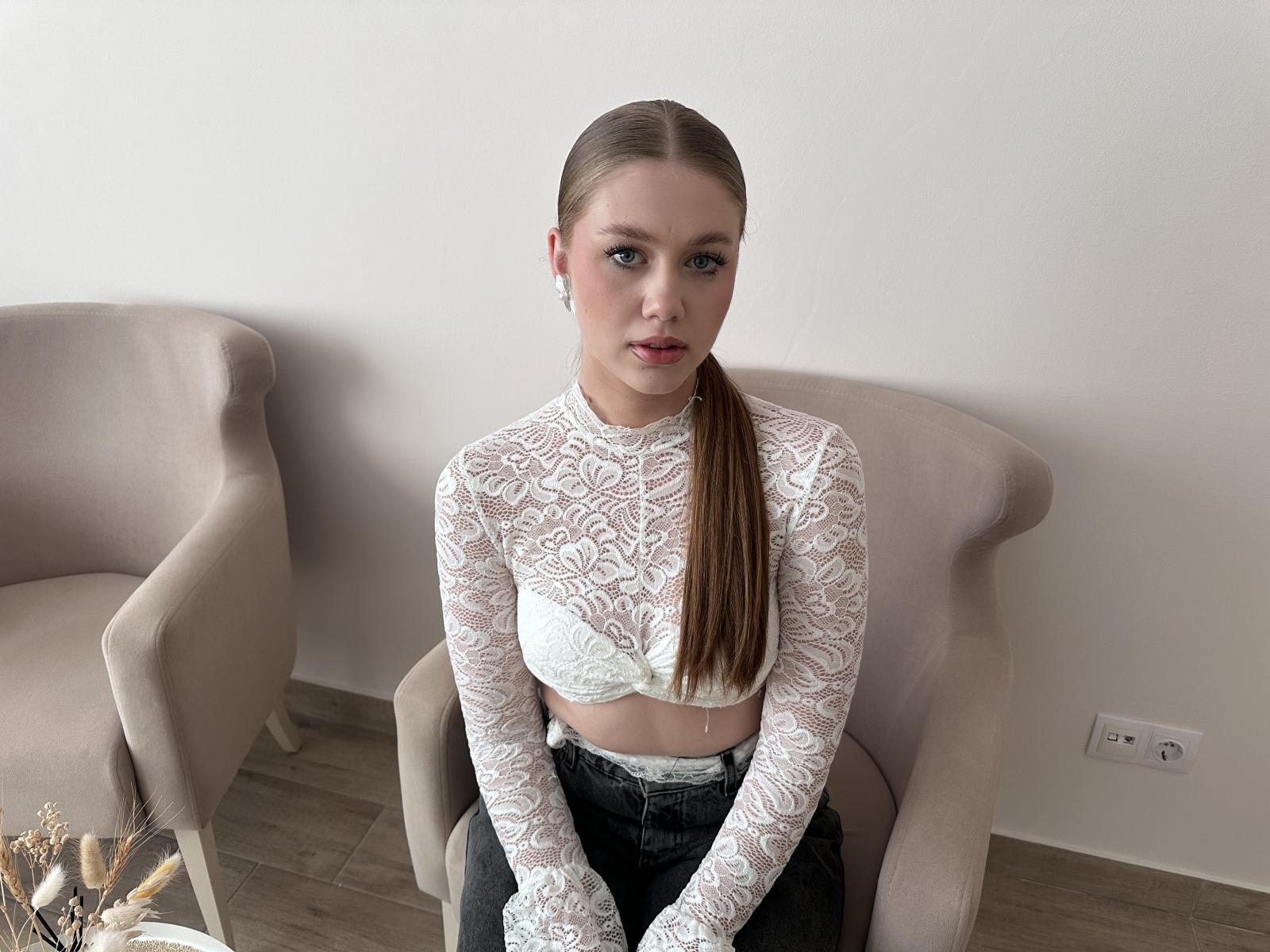 MelanyCrooze - Sexe cam en vivo - 30472838
