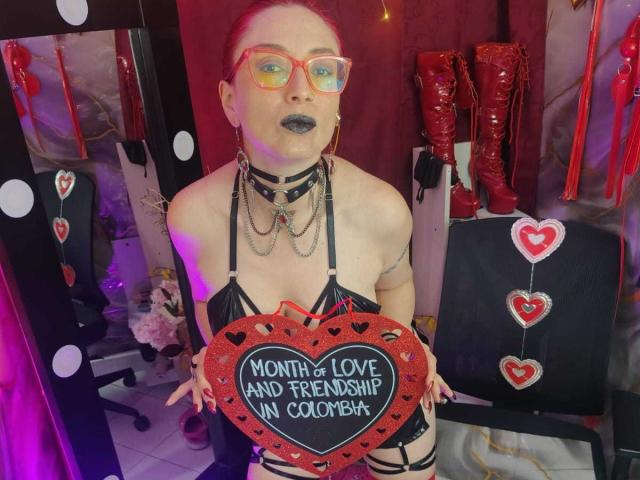 QueenScarletSecret - Live Sex Cam - 30474596