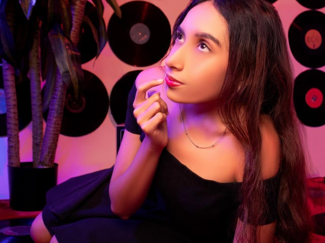 MiliBlom - Live sex cam - 30475643