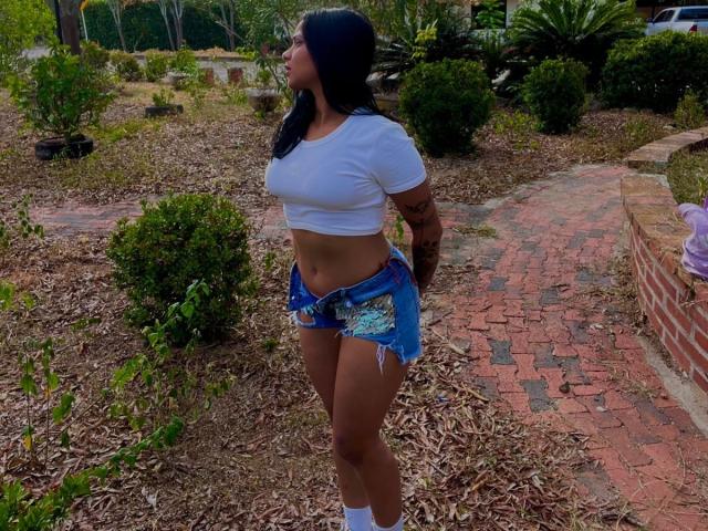 AlanaLuxe - Live porn &amp; sex cam - 30483683