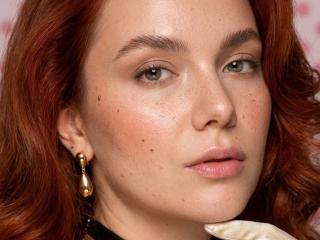 Live Chat with InesaFier on XLoveCam