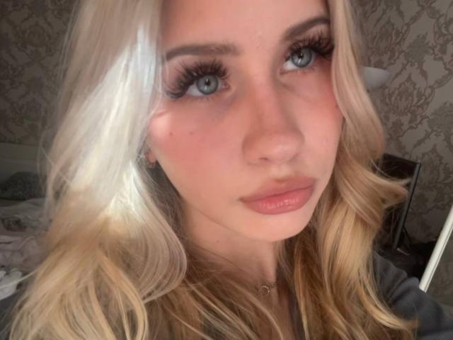 EmilyMorlino - Live porn &amp; sex cam - 30487742