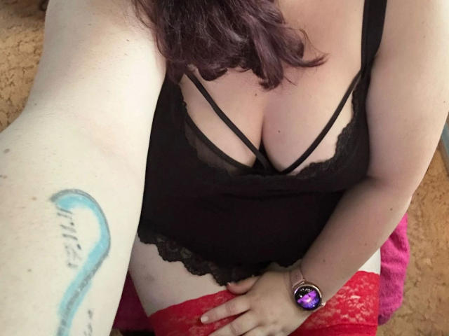 SweetGirl1998-hot - Live sex cam - 30493247