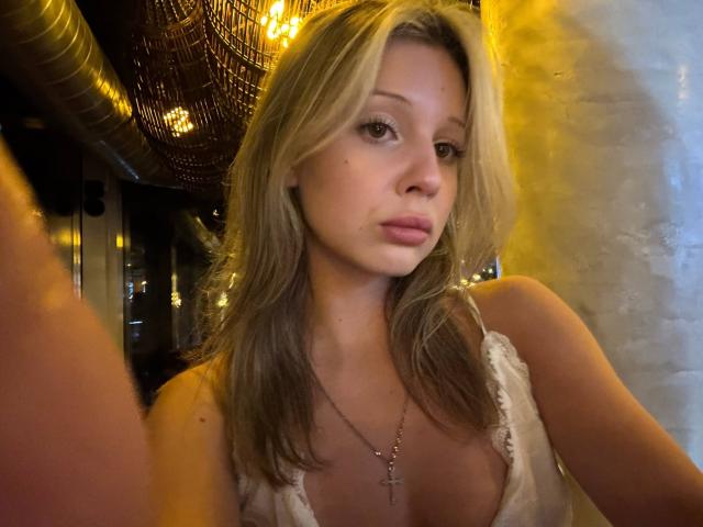 MerrieHamad - Live porn &amp; sex cam - 30496712
