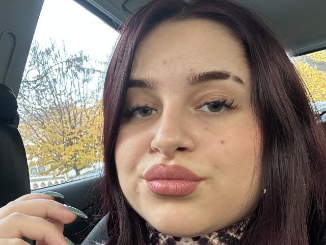 Luucie - Live Sex Cam - 30502550