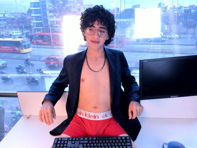 ElliotNoir - Live porn &amp; sex cam - 30503111