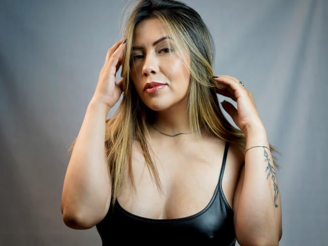 EmilyDurand - פורנו בשידור חי ומצלמת סקס - 30510941