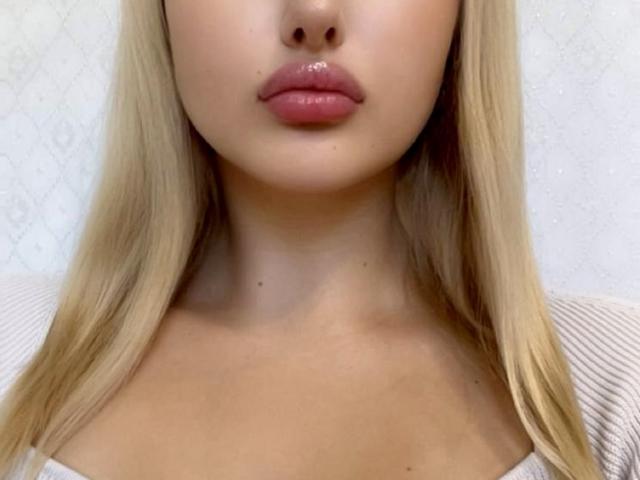 SimonaKorzep - Live porn &amp; sex cam - 30512693