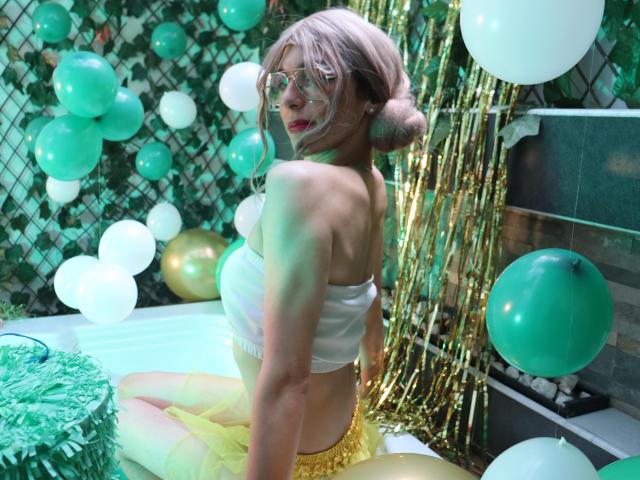 AllisonPearzon - Live sex cam - 30517712