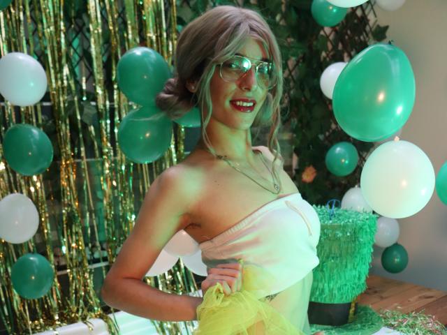 AllisonPearzon - Live sex cam - 30517721