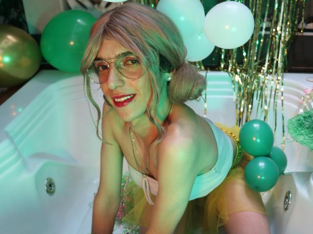AllisonPearzon - Live sex cam - 30517772