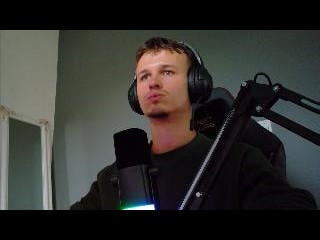 DennisDillon Live Chat on XLoveCam