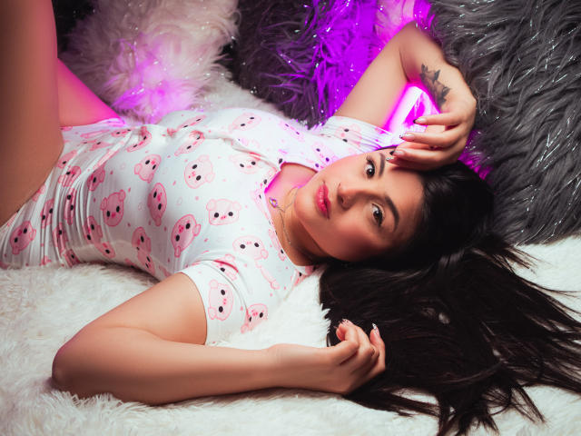 SaraWestt - Live porn &amp; sex cam - 30540410