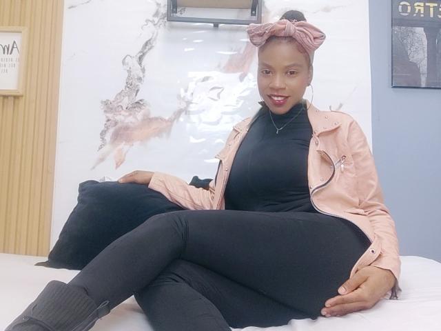 SarahiPusey - Live Sex Cam - 30545675