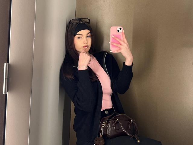 ApoloniaDavick - Live sex cam - 30547460