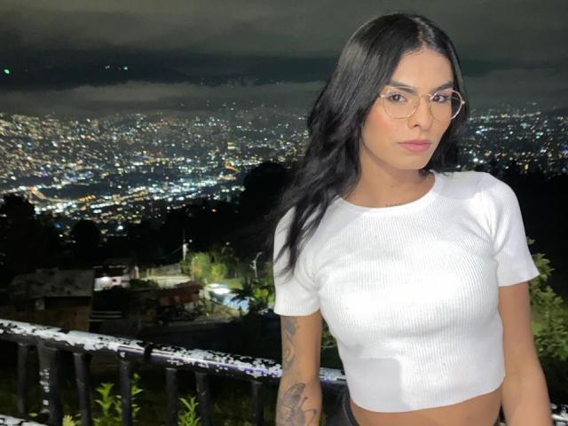 AlexiaBonyy - Live sex cam - 30549395