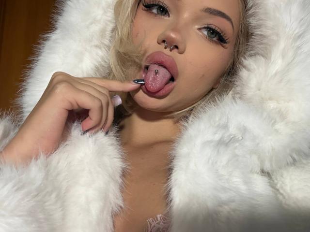 ShellaKinnison - Live sexe cam - 30555137