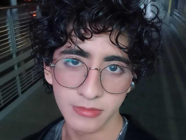 ElliotNoir - Live porn &amp; sex cam - 30555581