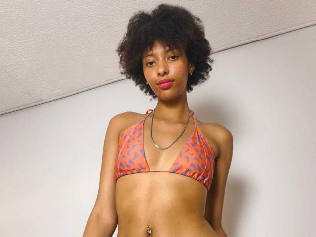 KiaraKamau - Live porn &amp; sex cam - 30556283