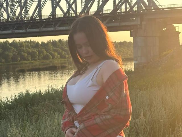 RiaLowelyt - Live sex cam - 30562178