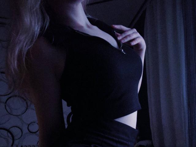 TiffaniMacandog - Sexe cam en vivo - 30563315