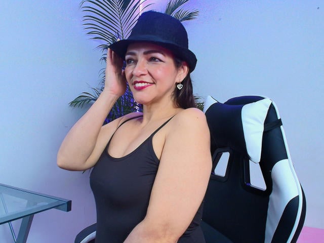 CarolMissx - Live porn &amp; sex cam - 30563441