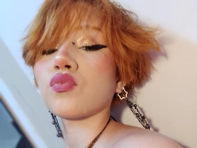 ChloeeWilliams - פורנו בשידור חי ומצלמת סקס - 30564293