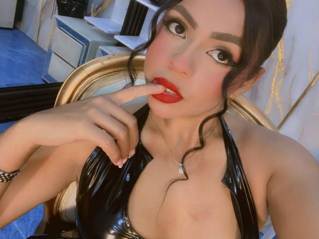 LindaFrancoo - Élő pornó és szexkamera - 30566843