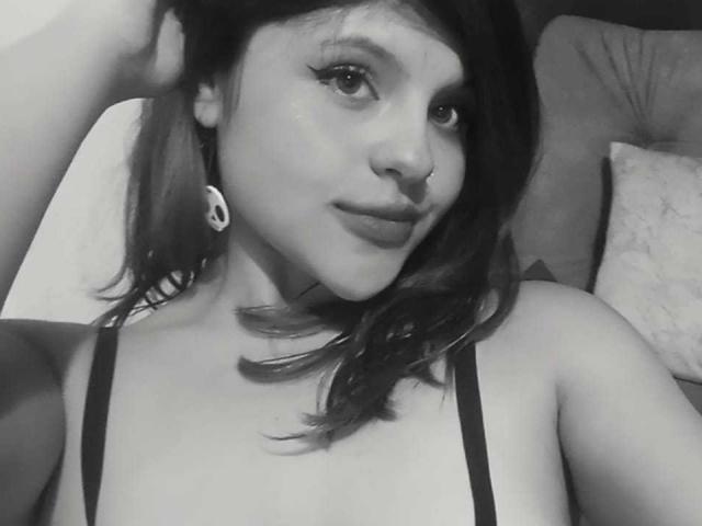 SophieHill - Live sex cam - 30569675