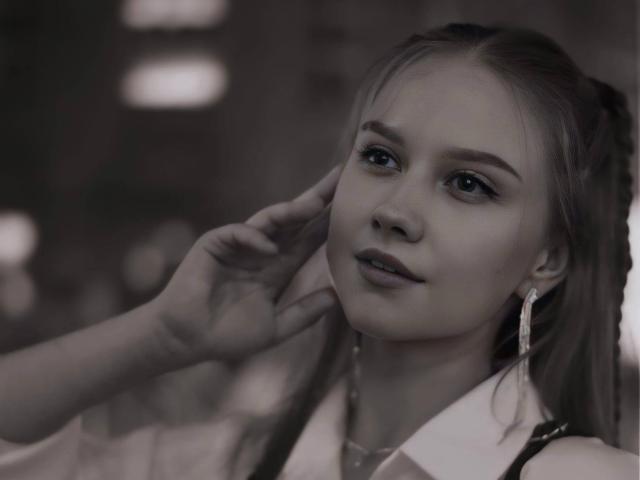 KizzieWickson - Sexe cam en vivo - 30572384