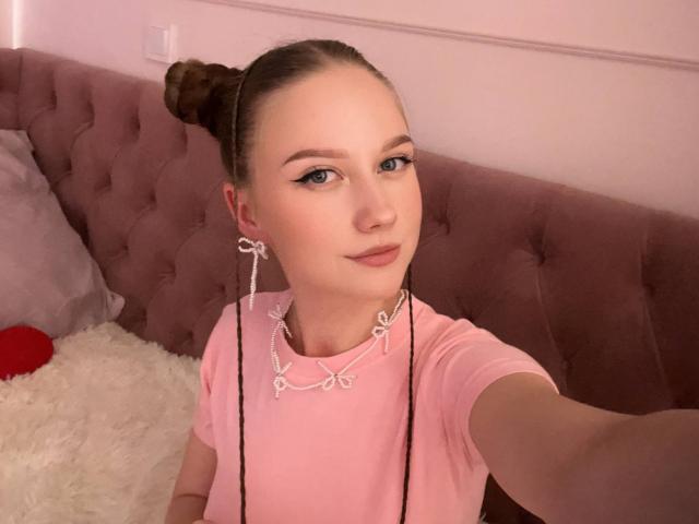 KizzieWickson - Live sexe cam - 30572399